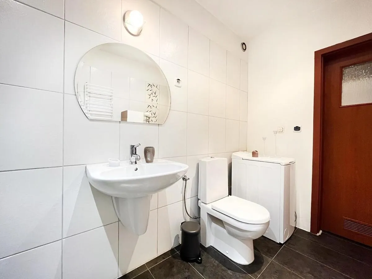 Apartment In Cozy Area For 4 Guest, Cracow Krakow Poland